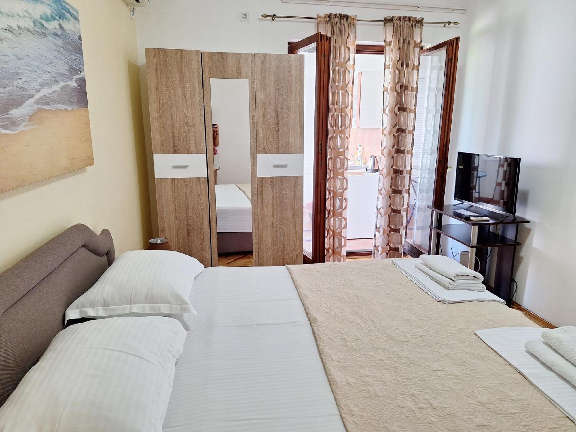 Apartment Hortenzija *